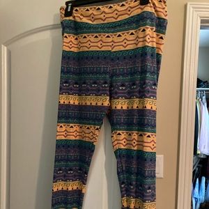 Lularoe leggings/ Size tall & Curvy